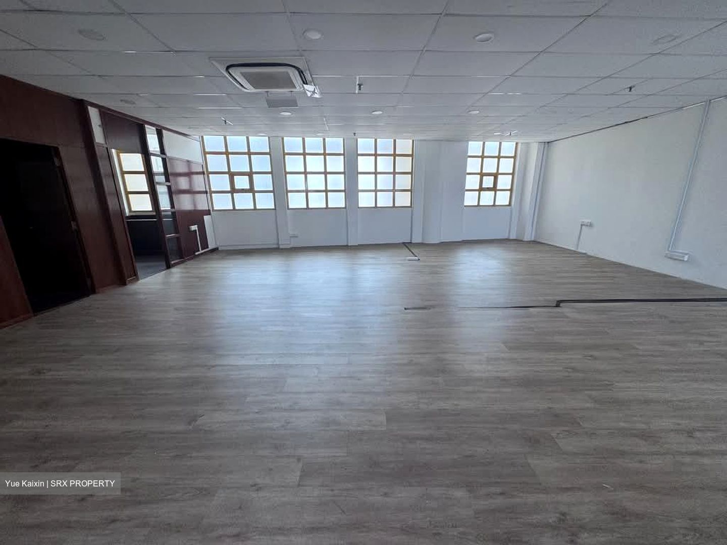 New World Centre (D8), Office #548620671